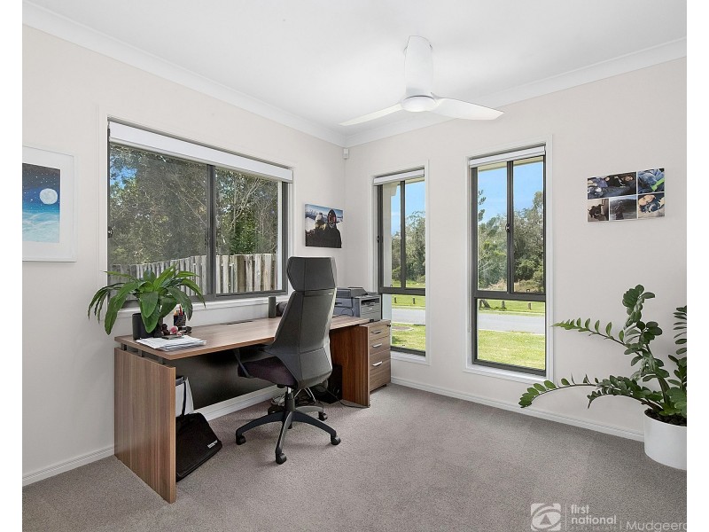 30 Dowson Esplanade, Mudgeeraba QLD 4213