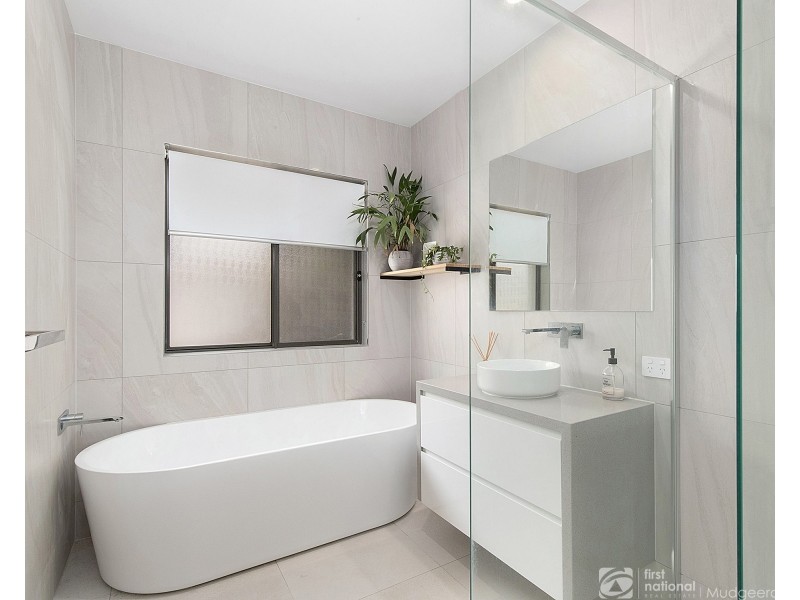 30 Dowson Esplanade, Mudgeeraba QLD 4213