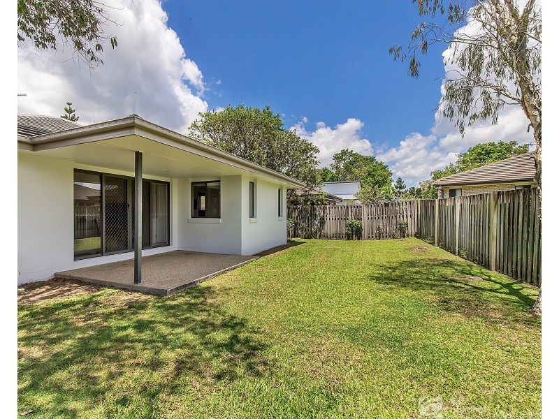 30 Dowson Esplanade, Mudgeeraba QLD 4213