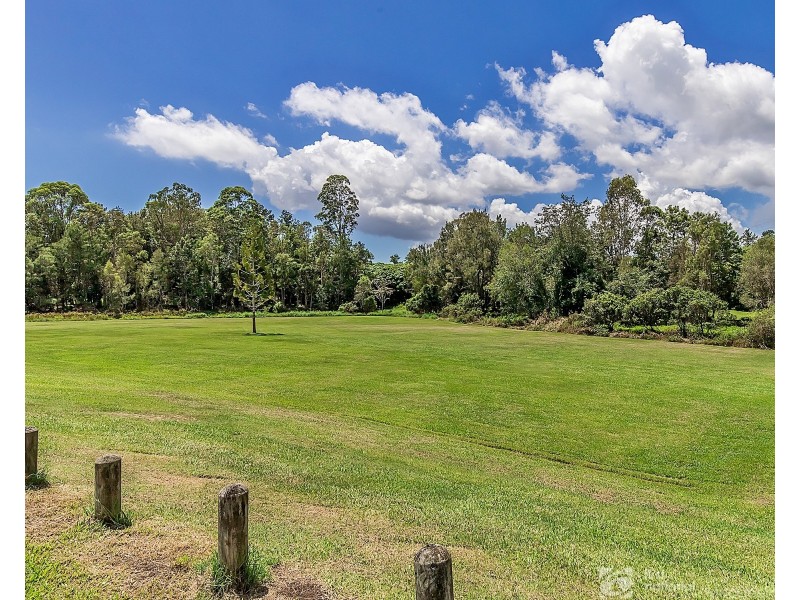 30 Dowson Esplanade, Mudgeeraba QLD 4213