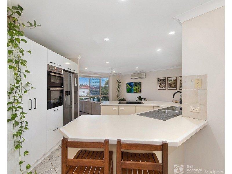 8 Jondique Avenue, Merrimac QLD 4226