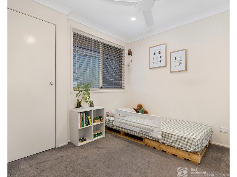 8 Jondique Avenue, Merrimac QLD 4226