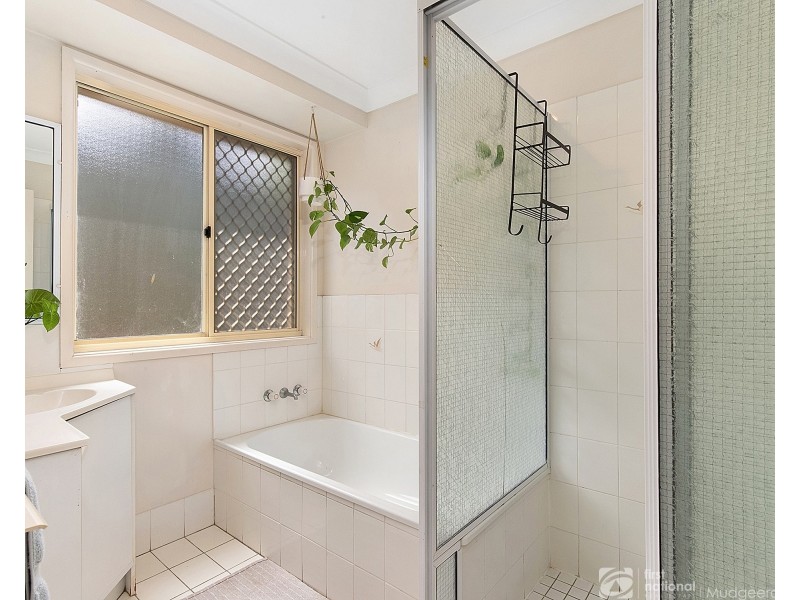 8 Jondique Avenue, Merrimac QLD 4226