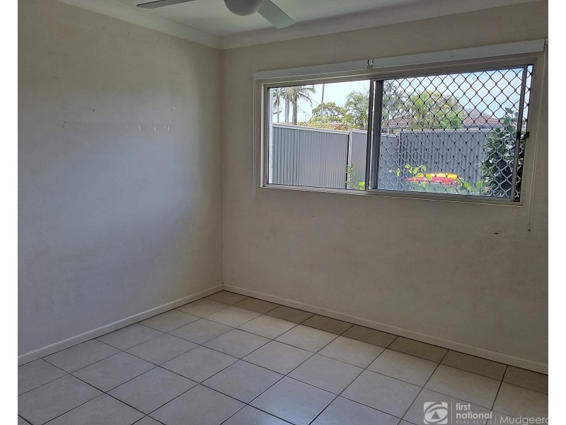2 Beitz Avenue, Labrador QLD 4215