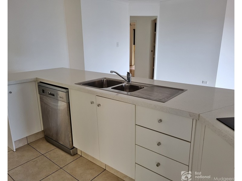 59 Saunders Drive, Bonogin QLD 4213