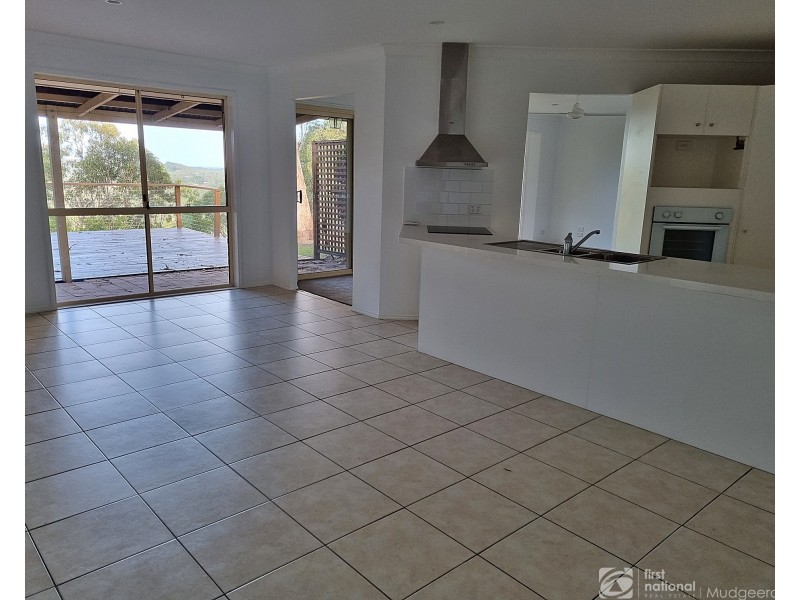 59 Saunders Drive, Bonogin QLD 4213