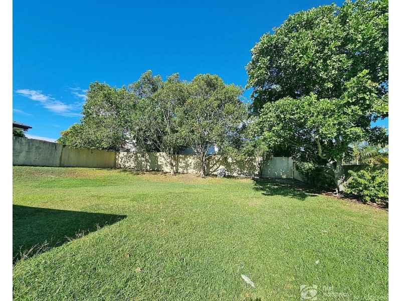 40 Maltravers Drive, Arundel QLD 4214