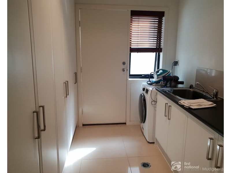 44 Coomera Court, Helensvale QLD 4212