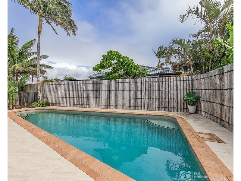 11 Soma Court, Mudgeeraba QLD 4213