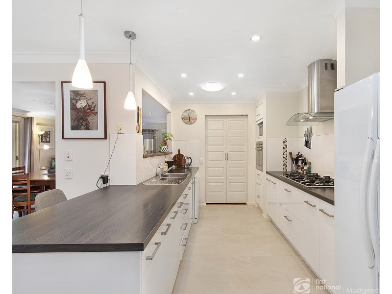 11 Soma Court, Mudgeeraba QLD 4213