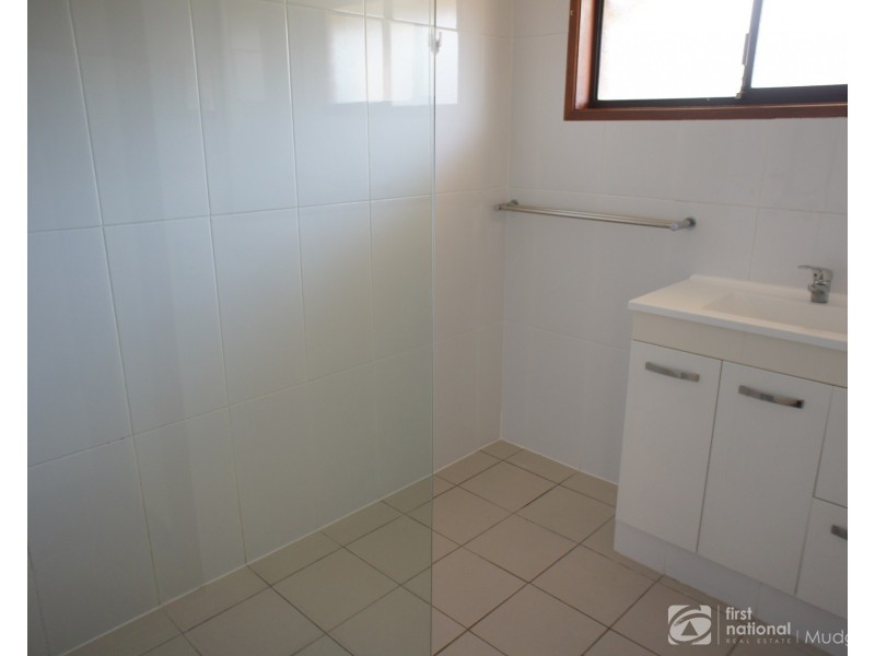 1/13 Russell Court, Miami QLD 4220