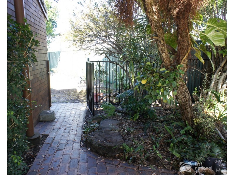 1/13 Russell Court, Miami QLD 4220
