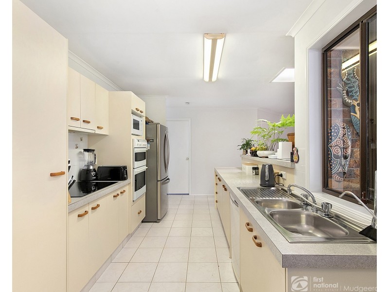 4 Soma Court, Mudgeeraba QLD 4213