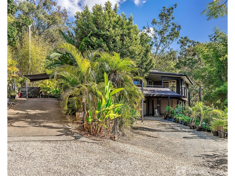 35 Uplands Court, Tallai QLD 4213
