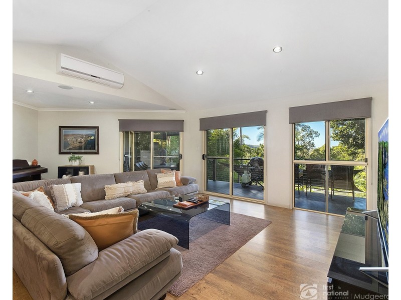 35 Uplands Court, Tallai QLD 4213