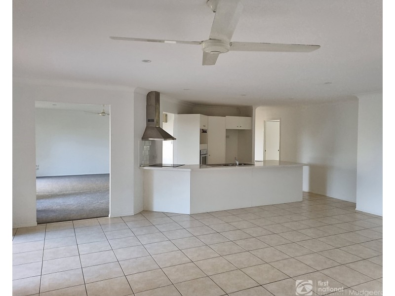 59 Saunders Drive, Bonogin QLD 4213