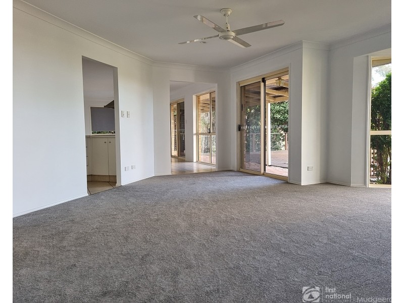 59 Saunders Drive, Bonogin QLD 4213