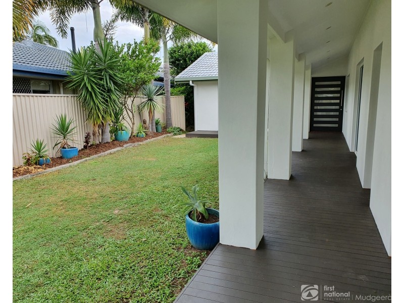 24 Kingfisher Crescent, Burleigh Waters QLD 4220