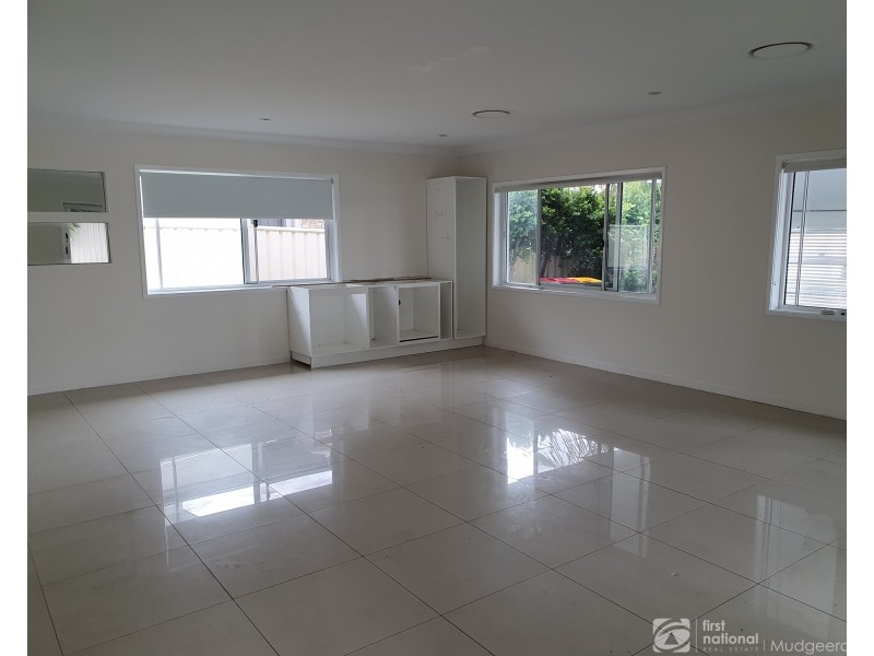 24 Kingfisher Crescent, Burleigh Waters QLD 4220