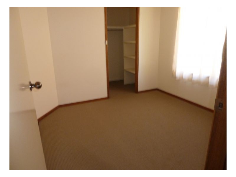 2/15 Illoura Street, Tamworth NSW 2340