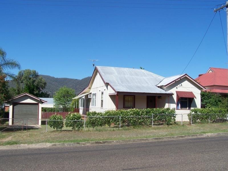 66 Denne Street, Tamworth NSW 2340