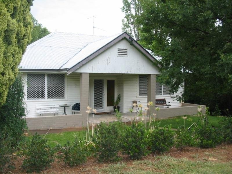 17 Lancaster Avenue, Tamworth NSW 2340