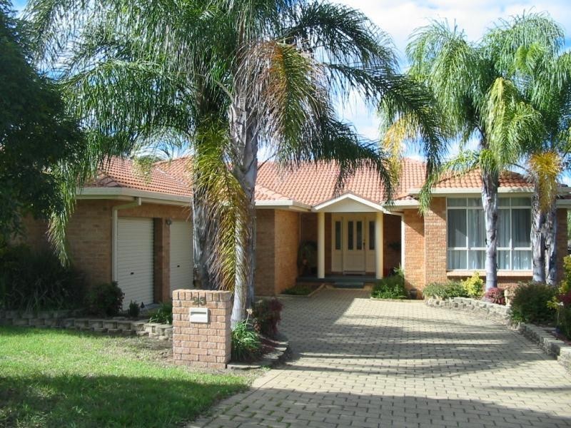23 Caloola Street, Tamworth NSW 2340