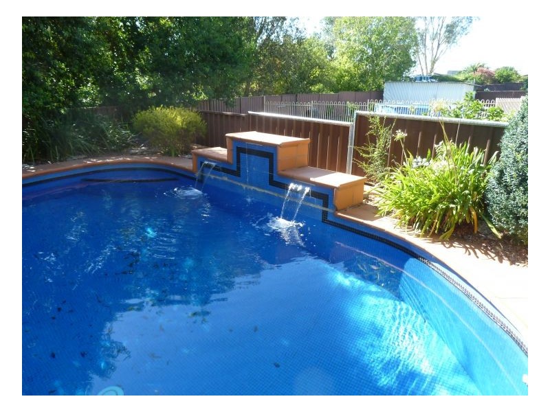23 Caloola Street, Tamworth NSW 2340