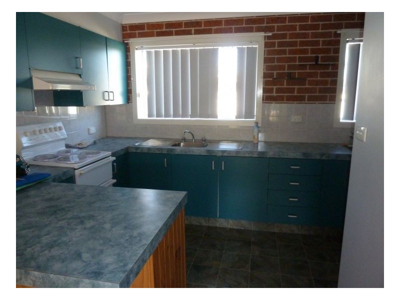 2/3 Gunn Place, Tamworth NSW 2340