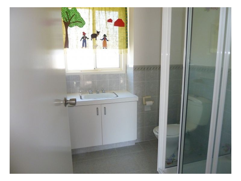 2/3 Gunn Place, Tamworth NSW 2340