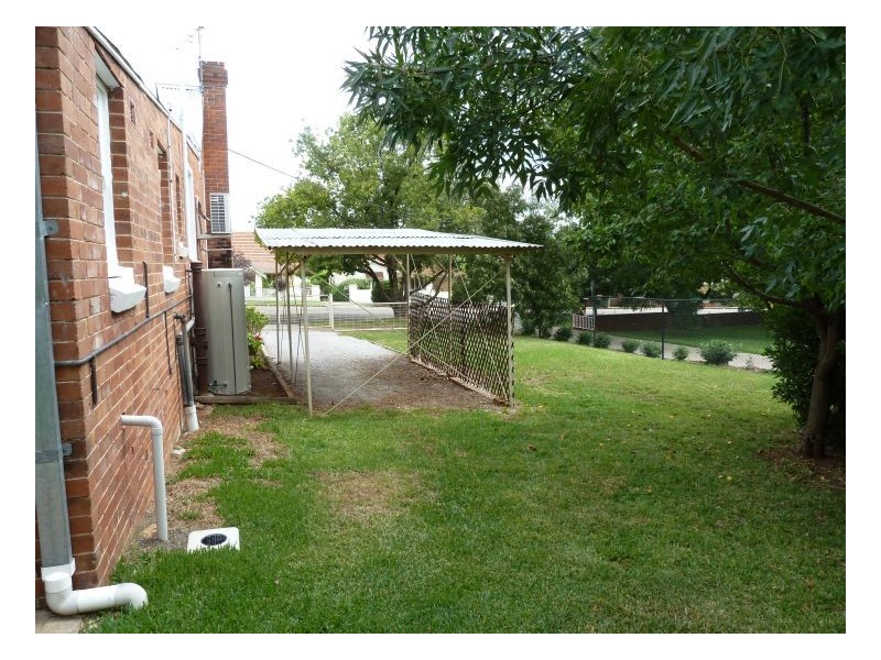 76 Upper Street, Tamworth NSW 2340
