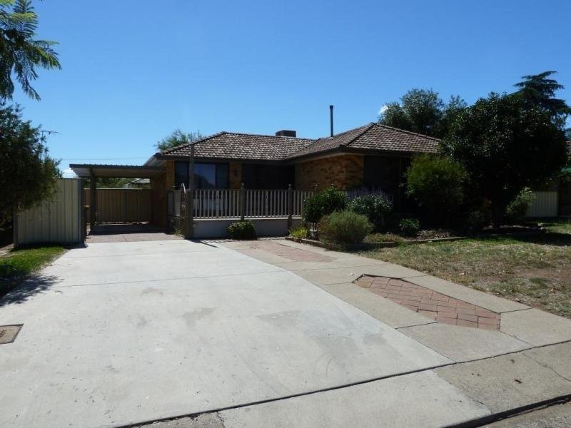 2 Waree Drive, Tamworth NSW 2340