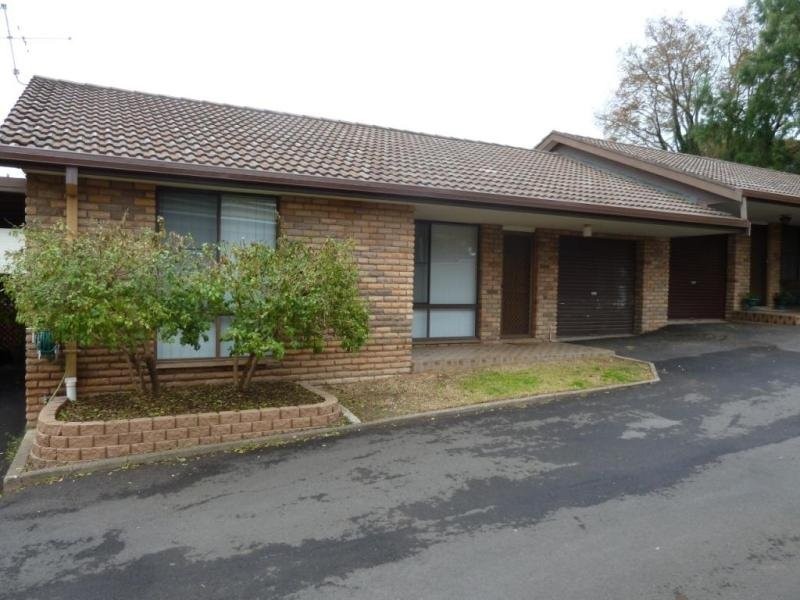 2/76 Rawson Avenue, Tamworth NSW 2340