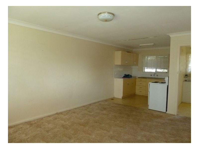 2/4 Jonathan Street, Tamworth NSW 2340