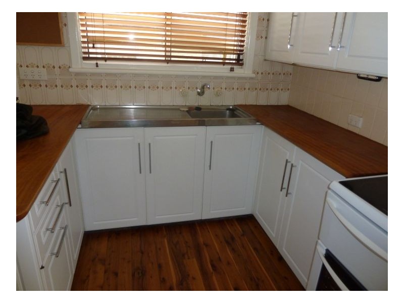 11 Erwin Street, Tamworth NSW 2340