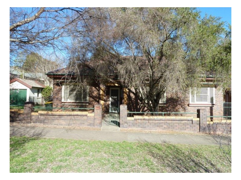 51 Fitzroy Street, Tamworth NSW 2340