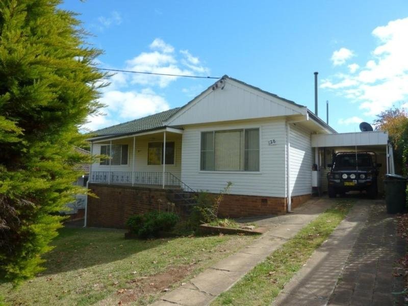 128 Fitzroy Street, Tamworth NSW 2340