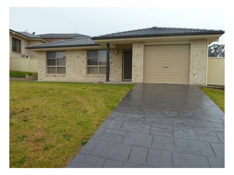 10A Conimbla Crescent, Tamworth NSW 2340