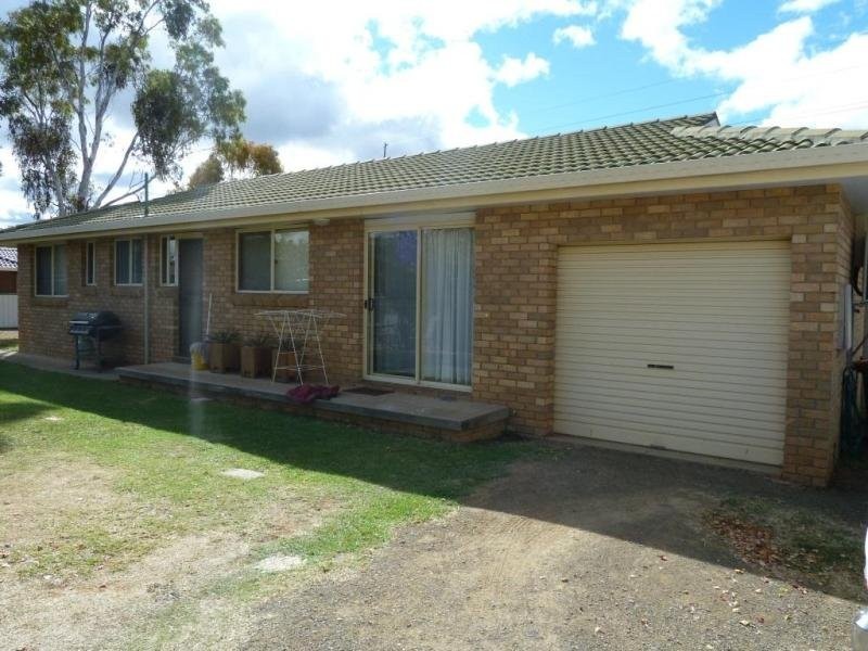 26 Mullumbimby Close, Tamworth NSW 2340
