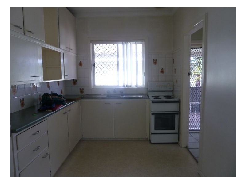 4 Edgeroy Street, Tamworth NSW 2340