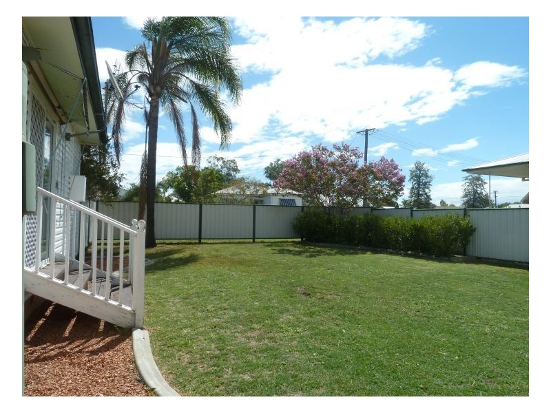 4 Edgeroy Street, Tamworth NSW 2340