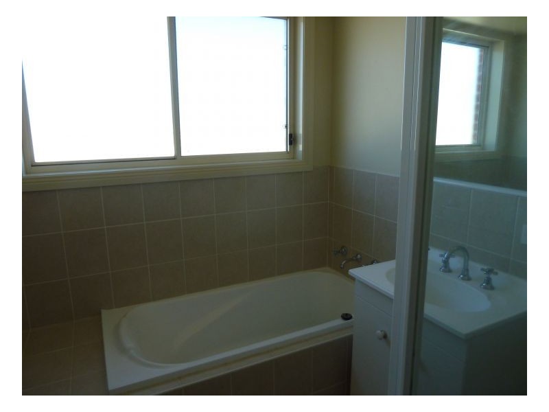 2/26 Fishermans Place, Tamworth NSW 2340
