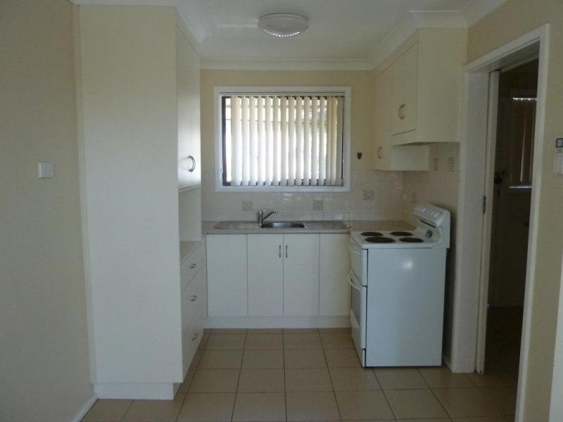 2/4 Woodstock Street, Tamworth NSW 2340