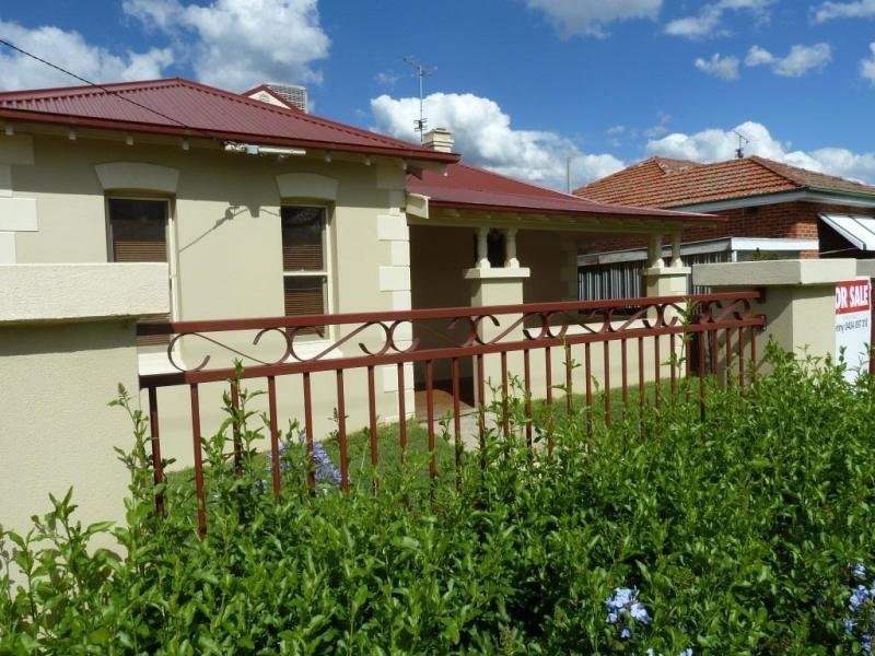 92 Crown Street, Tamworth NSW 2340