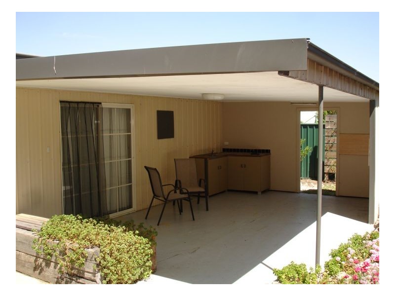 4 Pine St, Kootingal NSW 2352