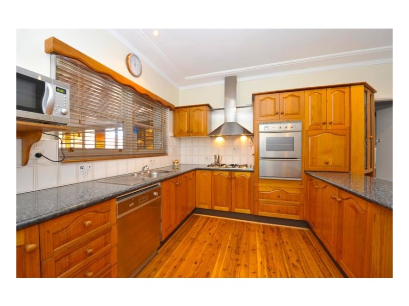 43 Roderick St, Tamworth NSW 2340