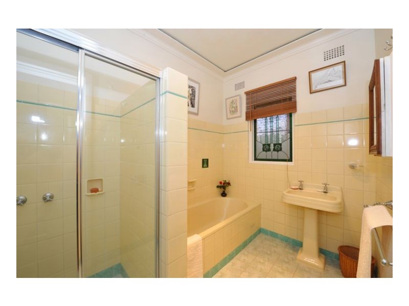 43 Roderick St, Tamworth NSW 2340