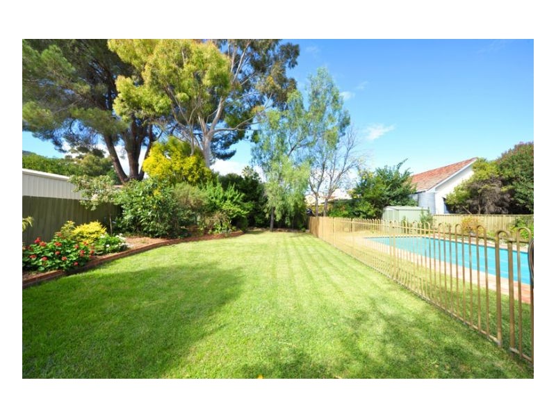 43 Roderick St, Tamworth NSW 2340