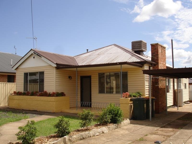 20 Vera St, Tamworth NSW 2340