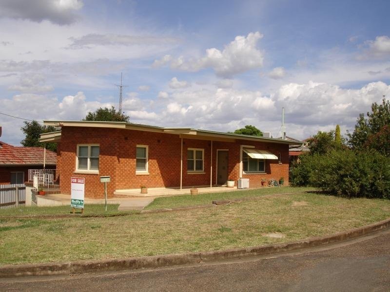 78 Mathews St, Tamworth NSW 2340